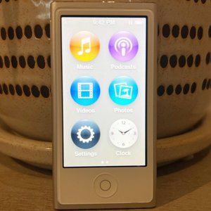 iPod nano (7th generation) Silver 16GB